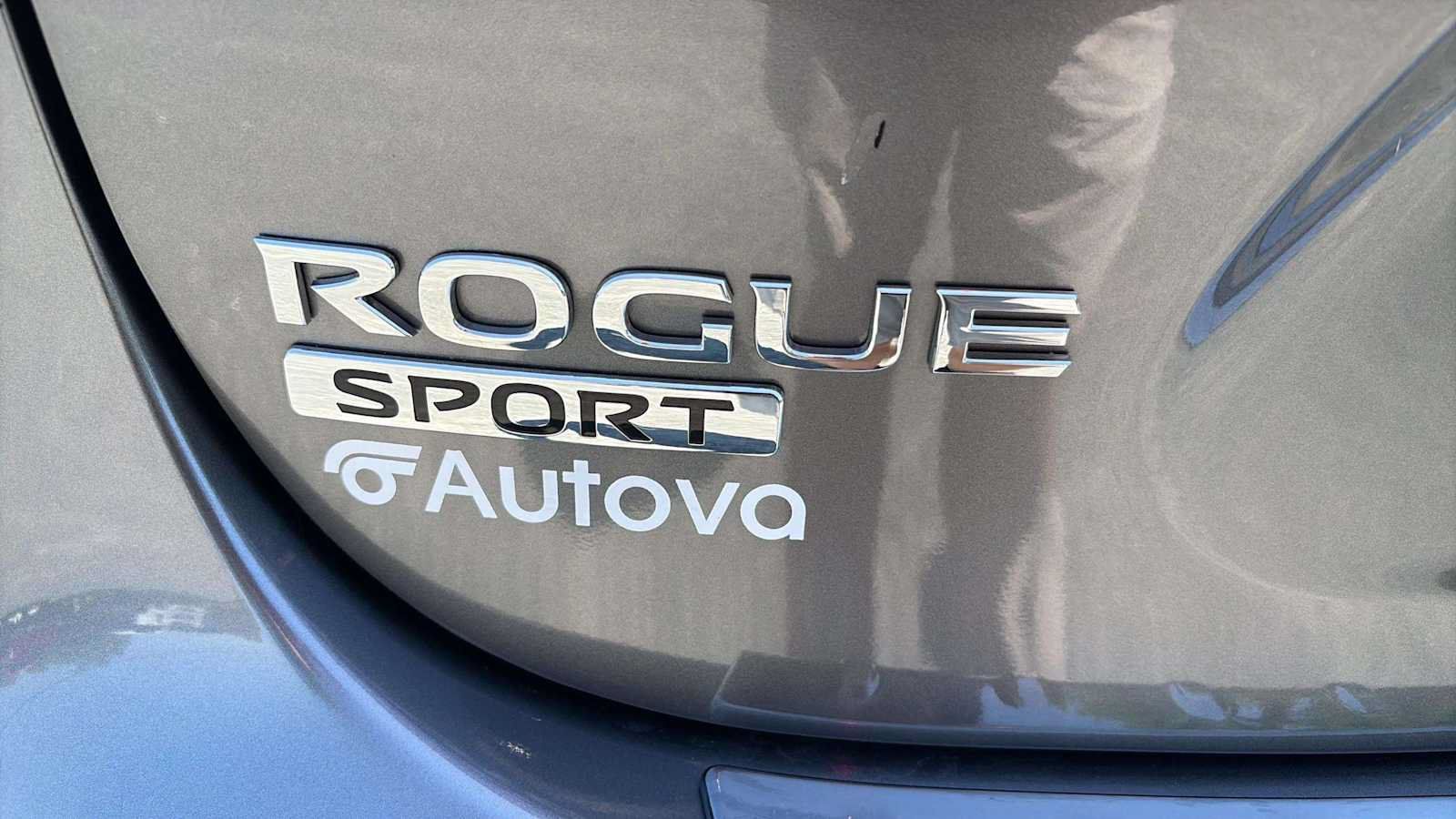 Used 2022 Nissan Rogue Sport SL AWD/4WD image 30