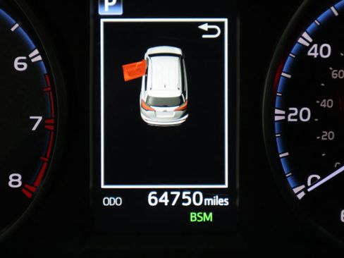 Used 2018 Toyota RAV4 XLE image 39