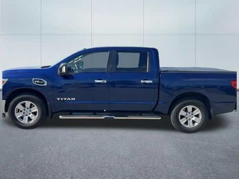 Used 2017 Nissan Titan SV AWD/4WD image 5