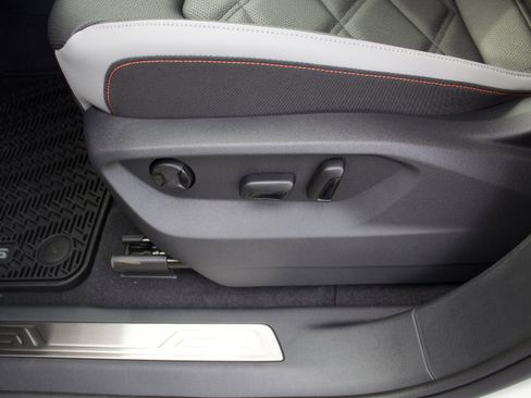 New 2026 Volkswagen Atlas Peak Edition image 13