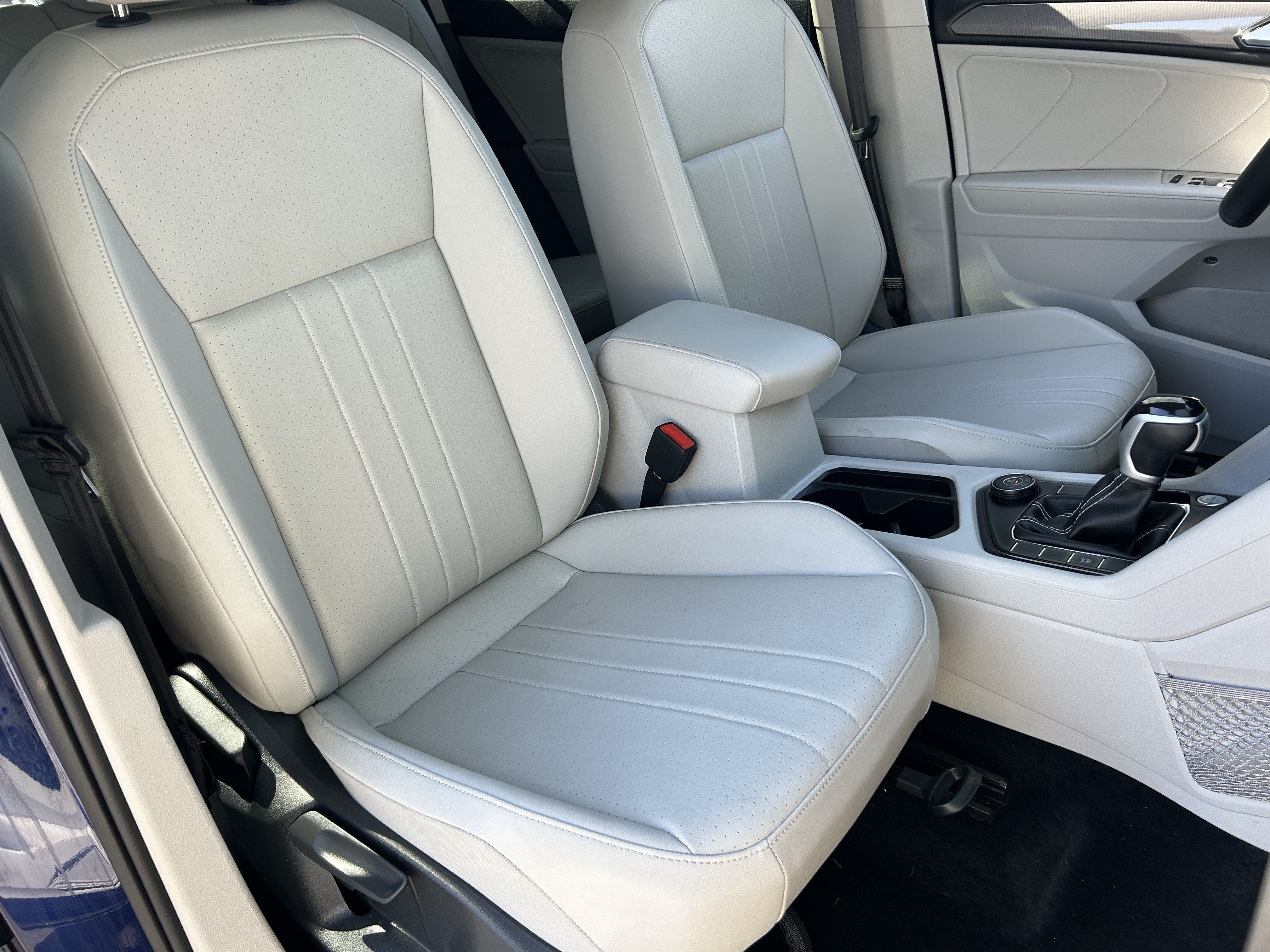 Used 2024 Volkswagen Tiguan SE AWD/4WD image 8