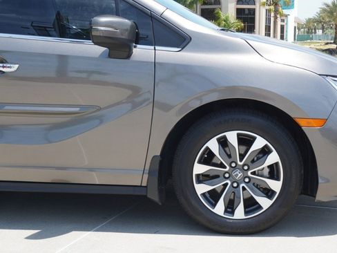 Used 2021 Honda Odyssey EX-L image 9