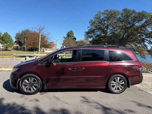 Used 2014 Honda Odyssey Touring image 5