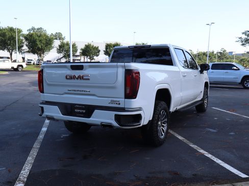 Used 2023 GMC Sierra 1500 AT4 w/ AT4 Premium Package AWD/4WD image 9