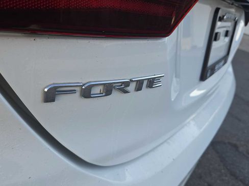 Used 2019 Kia Forte LXS image 13