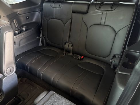 Used 2025 Honda Pilot TrailSport image 15