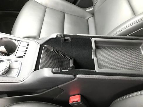 Certified 2025 Cadillac XT4 Premium Luxury FWD image 12