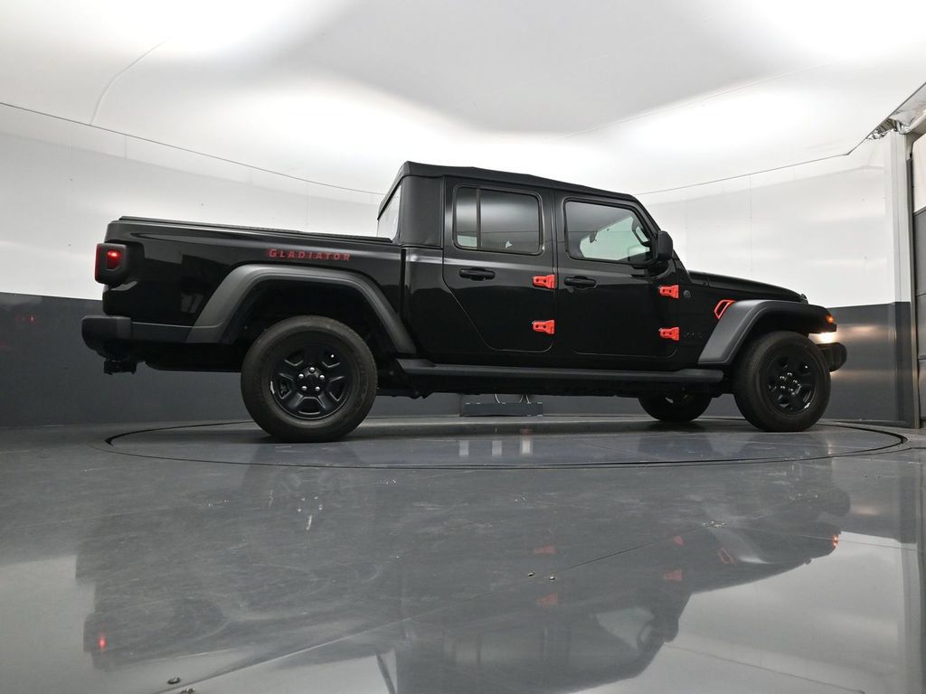 Used 2025 Jeep Gladiator Sport AWD/4WD image 27