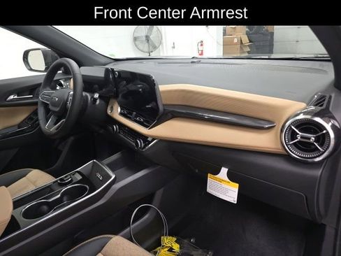 New 2026 Chevrolet Equinox ACTIV w/ Convenience Package III AWD/4WD image 28