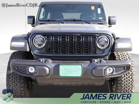 Used 2024 Jeep Wrangler Willys image 7