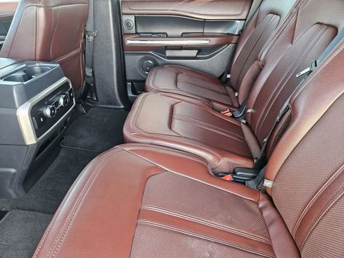 Used 2024 Ford Expedition Limited AWD/4WD image 31