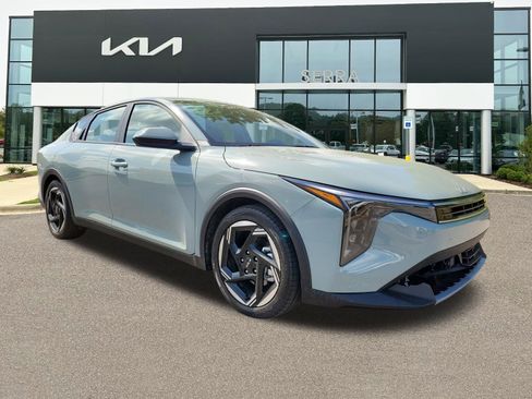 Used 2025 Kia K4 EX FWD image 1