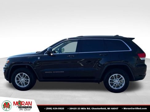Used 2019 Jeep Grand Cherokee Laredo AWD/4WD image 2