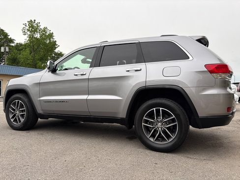 Used 2018 Jeep Grand Cherokee Limited AWD/4WD image 4