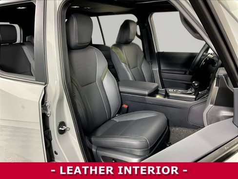 Used 2024 Lexus GX 550 AWD/4WD image 29