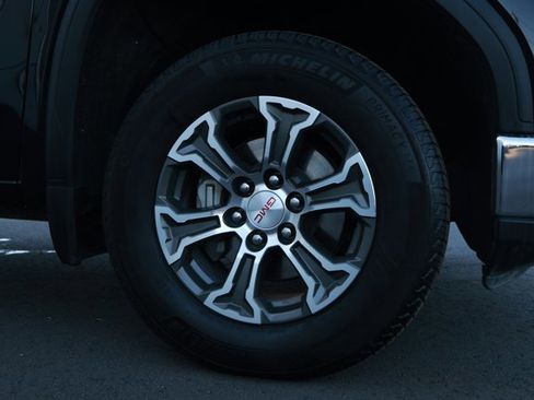 Used 2025 GMC Sierra 1500 SLT image 5