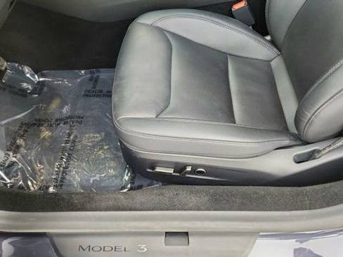 Used 2024 Tesla Model 3 Standard Range image 32