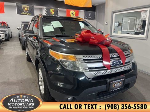 Used 2014 Ford Explorer XLT w/ Equipment Group 201A image 7