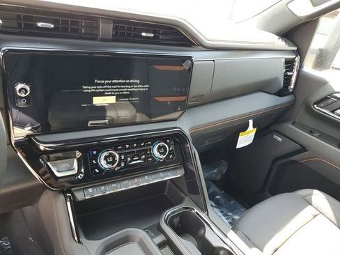 New 2026 GMC Sierra 2500 AT4 AWD/4WD image 28
