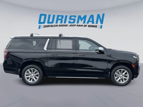 Used 2023 Chevrolet Suburban Premier image 7