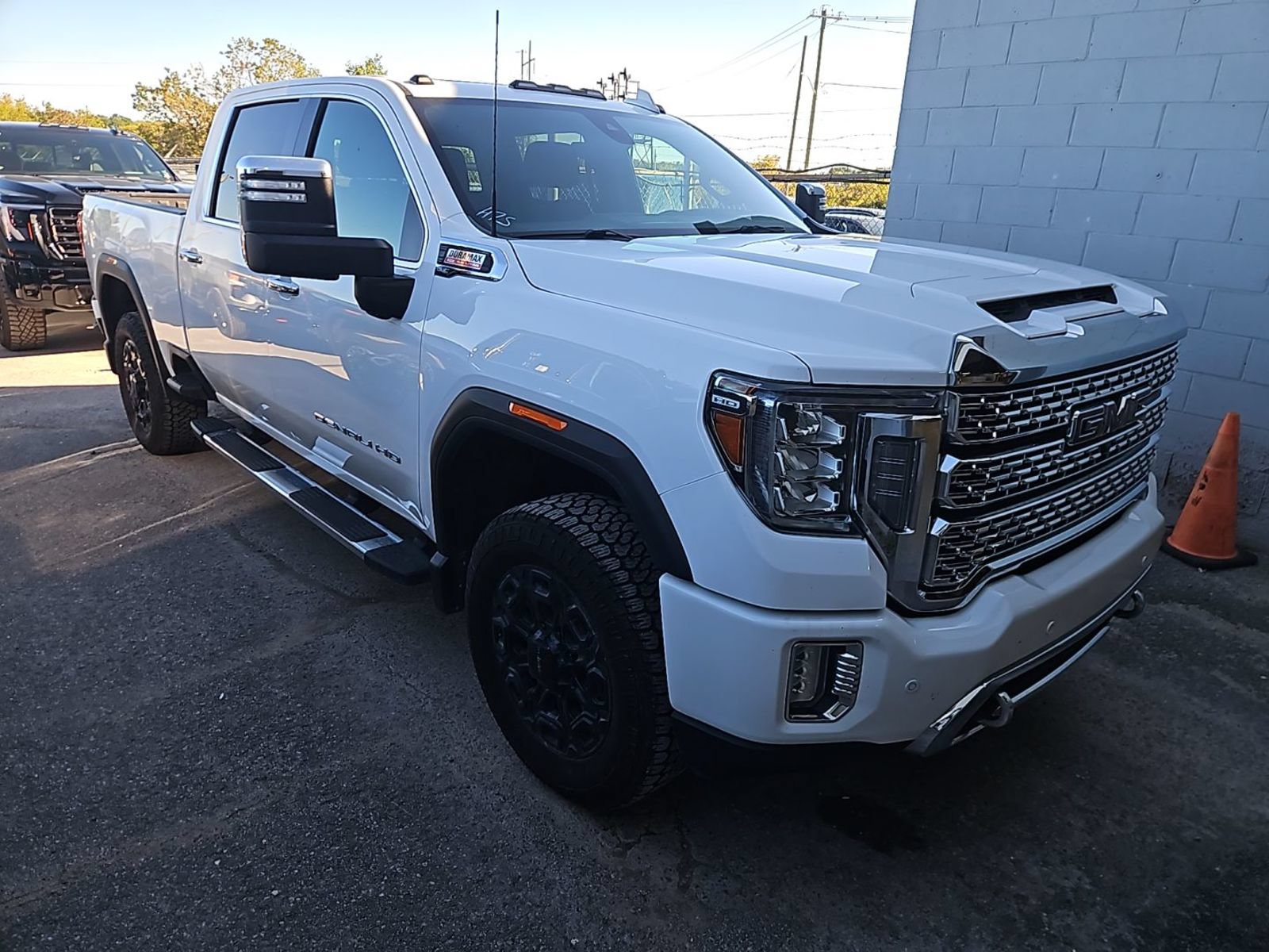 Used 2020 GMC Sierra 2500 Denali w/ Denali Ultimate Package AWD/4WD image 5