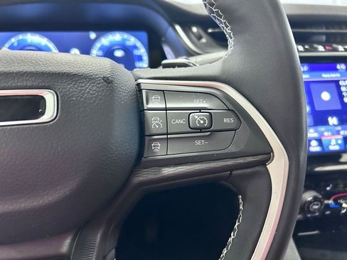 Used 2024 Jeep Grand Cherokee Altitude image 11