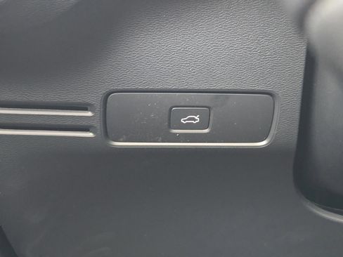 New 2026 Volvo XC40 B5 Ultra w/ Protection Package Premier AWD/4WD image 19