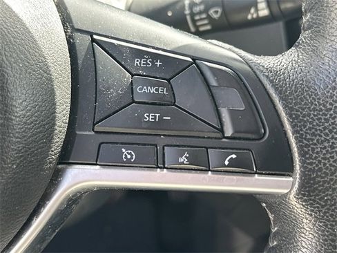 Used 2019 Nissan Rogue SV image 26