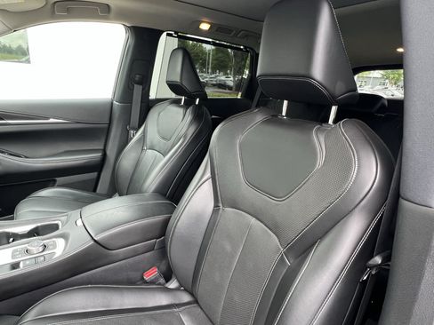 Used 2022 INFINITI QX60 Sensory w/ Cargo Package FWD image 16