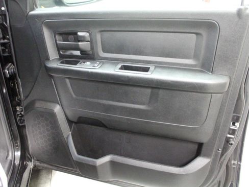 Used 2017 RAM 1500 Express image 22