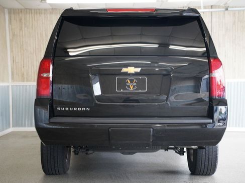 Used 2015 Chevrolet Suburban LT w/ Luxury Package RWD image 9