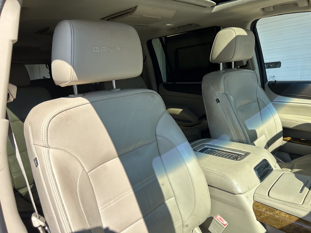Used 2017 GMC Yukon XL Denali w/ Open Road Package RWD image 13
