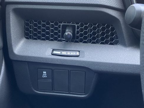 Used 2025 Honda CR-V EX image 17