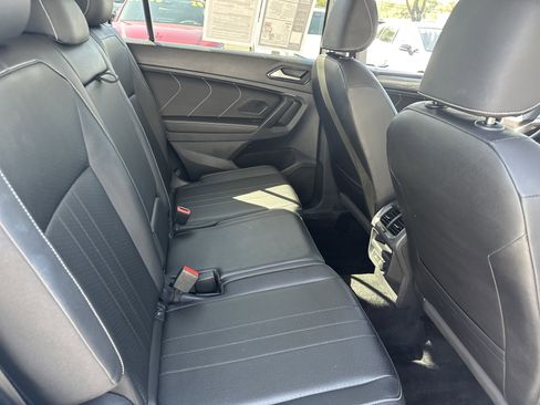 Used 2023 Volkswagen Tiguan SE FWD image 8