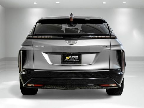 Used 2024 Cadillac Lyriq Luxury w/ LPO, Floor Liner Package image 10