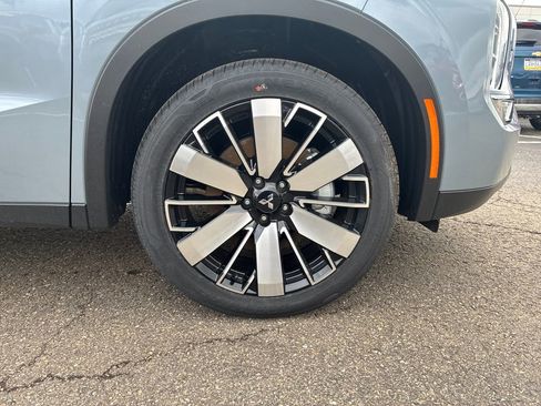 New 2026 Mitsubishi Outlander SE AWD/4WD image 9