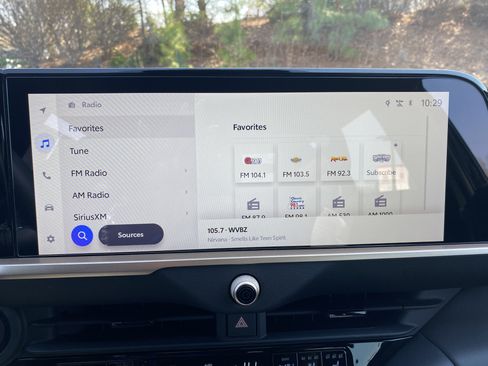 Certified 2025 Toyota Crown Signia image 16