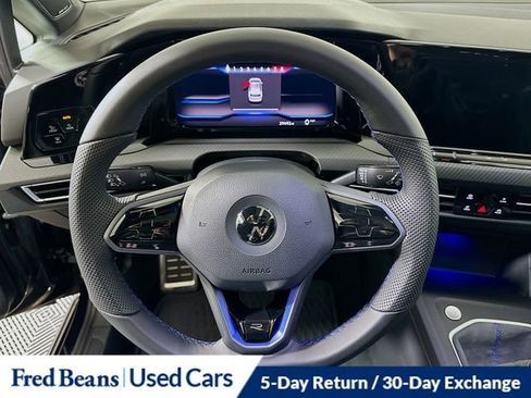 Used 2022 Volkswagen Golf R image 11