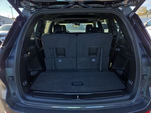 New 2025 Jeep Grand Cherokee L Altitude image 9