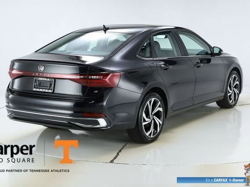 Used 2025 Volkswagen Jetta SEL FWD image 9
