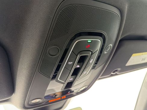 Used 2021 Audi Q8 Premium Plus image 22