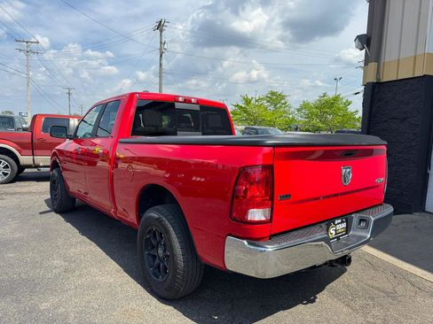Used 2017 RAM 1500 Classic SLT AWD/4WD image 3