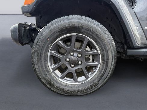 Used 2020 Jeep Gladiator Overland image 11