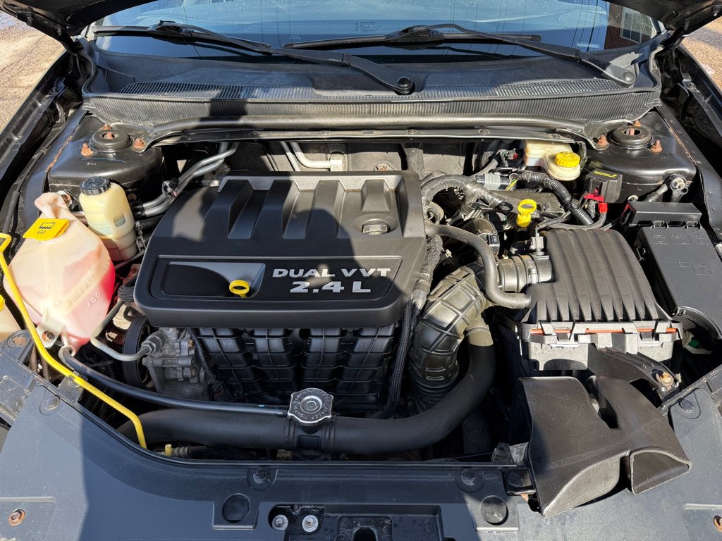 Used 2013 Chrysler 200 LX FWD image 14