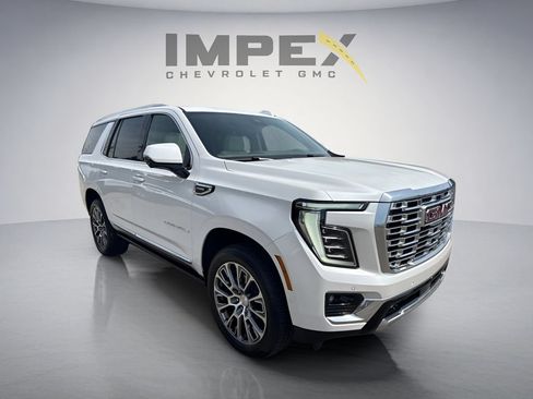 Used 2025 GMC Yukon Denali w/ Denali Reserve Package AWD/4WD image 7