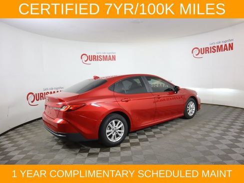Used 2025 Toyota Camry LE FWD image 9