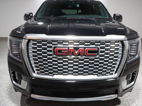 Used 2023 GMC Yukon Denali AWD/4WD image 4