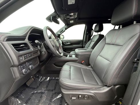 Used 2024 Chevrolet Suburban RST w/ Luxury Package AWD/4WD image 9