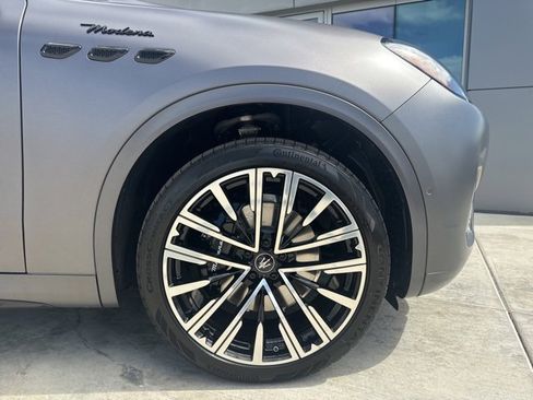 New 2025 Maserati Grecale Modena image 9
