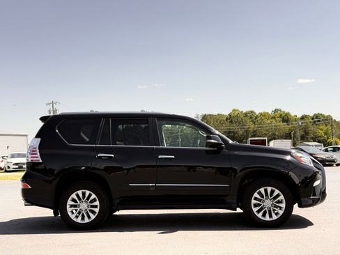 Used 2017 Lexus GX 460 Premium AWD/4WD image 7